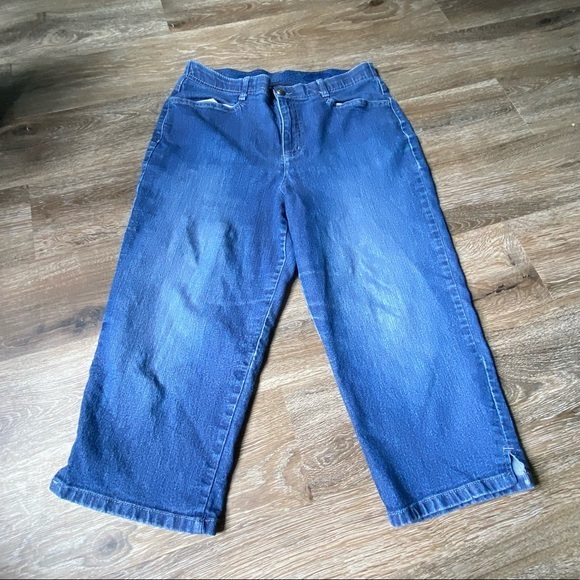 Gloria Vanderbilt Capris Size 12 Woman’s‎ Jeans - Picture 1 of 8